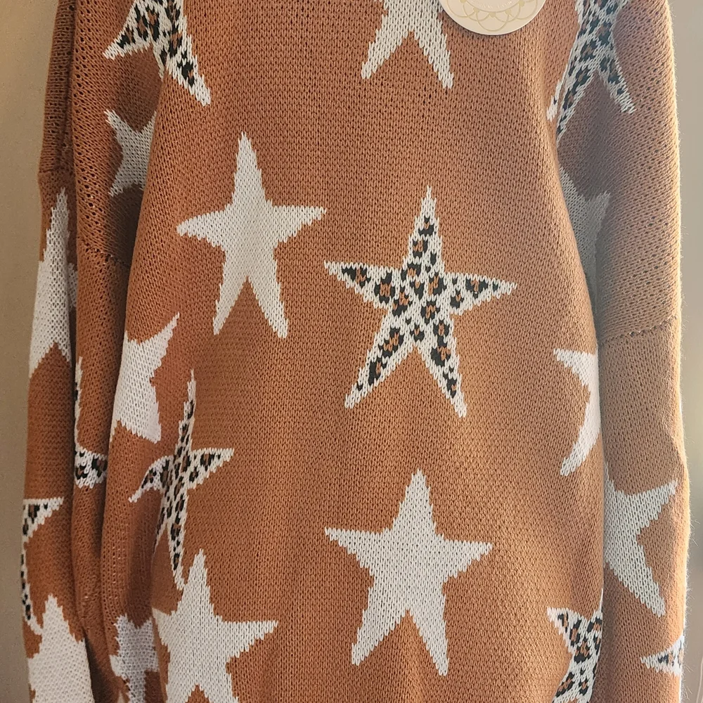 NWT Umgee Brown Star Pattern Sweater - Picture 3 of 5